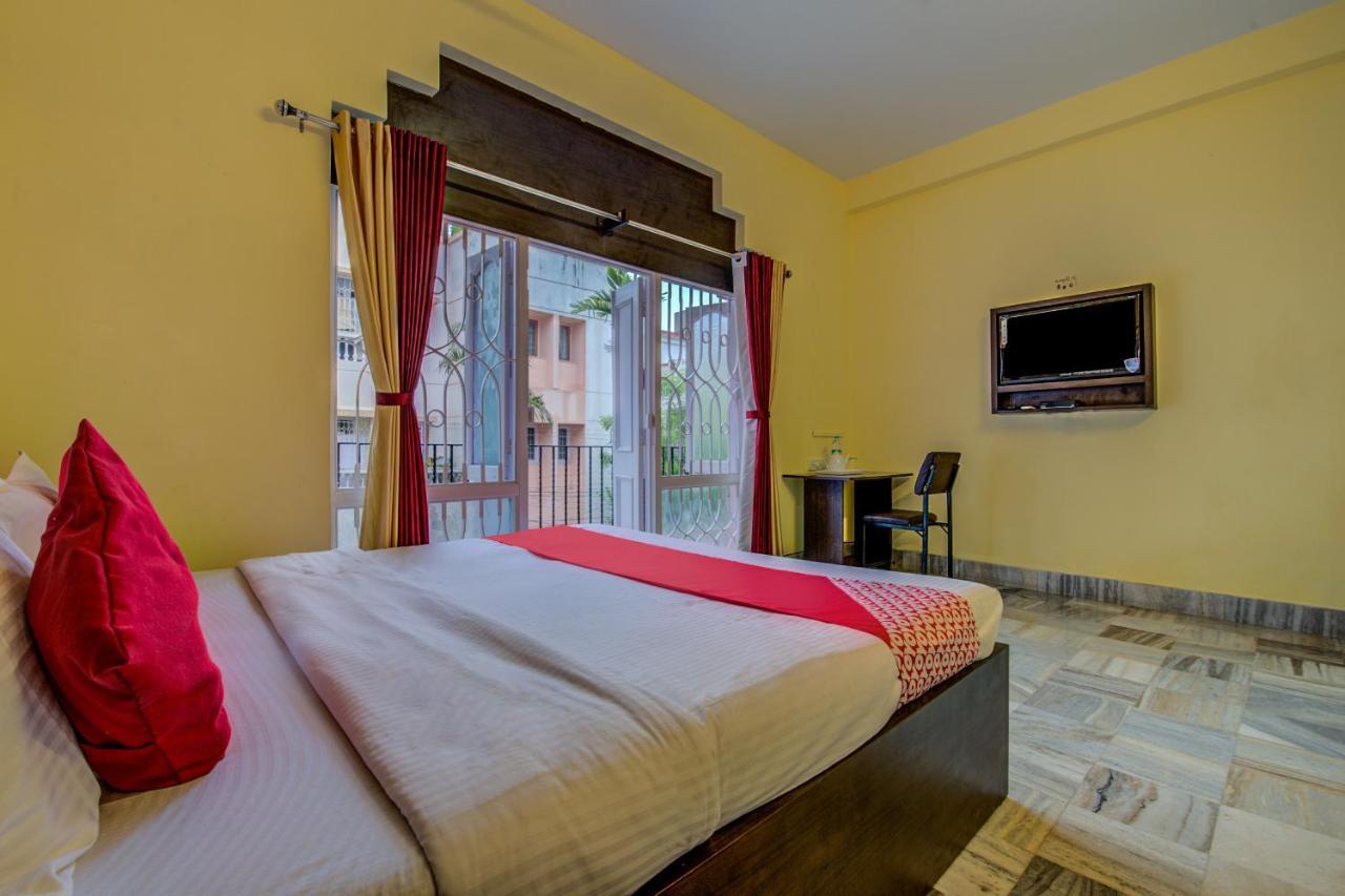Oyo 12960 Hotel Adrija Salt Lake City Zewnętrze zdjęcie